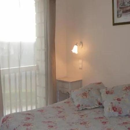 Ξενοδοχείο Logis - Le Belvedere - 2 Etoiles Et Restaurant 2*