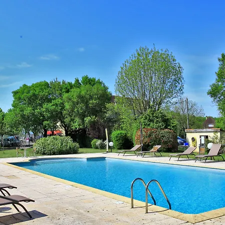 Ξενοδοχείο Logis - Le Belvedere - 2 Etoiles Et Restaurant 2*