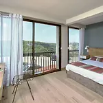 Logis - Le Belvedere - 2 Etoiles Et Restaurant ホテル ロカマドゥール