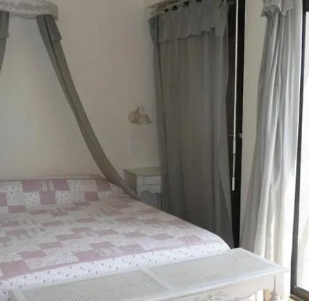 Logis Le Belvédère 2*