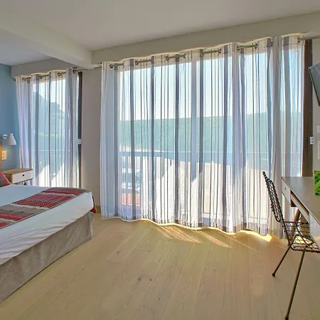 Logis - Le Belvedere - 2 Etoiles Et Restaurant Hotel