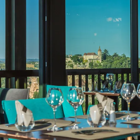 Отель Logis - Le Belvedere - 2 Etoiles Et Restaurant 2*