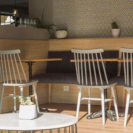 Logis - Le Belvedere - 2 Etoiles Et Restaurant