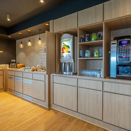Logis - Le Belvedere - 2 Etoiles Et Restaurant 2* Рокамадур