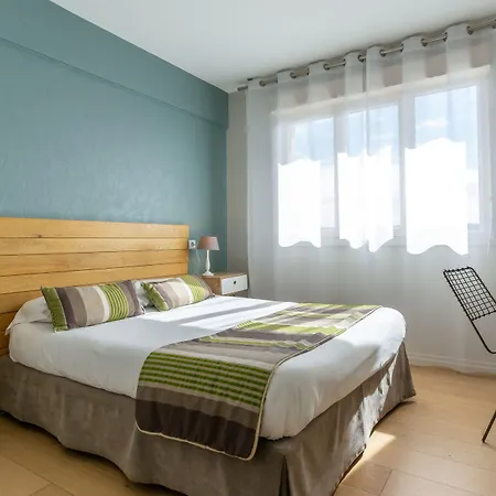 Отель Logis - Le Belvedere - 2 Etoiles Et Restaurant Рокамадур
