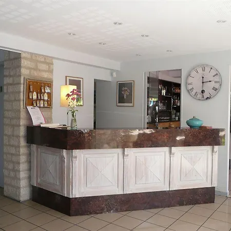 מלון Logis - Le Belvedere - 2 Etoiles Et Restaurant