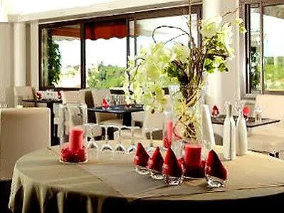 Hotel Logis - Le Belvedere - 2 Etoiles Et Restaurant Rocamadour