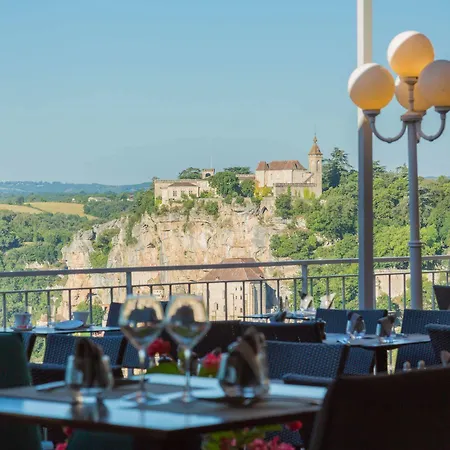 מלון Logis - Le Belvedere - 2 Etoiles Et Restaurant רוקמאדור