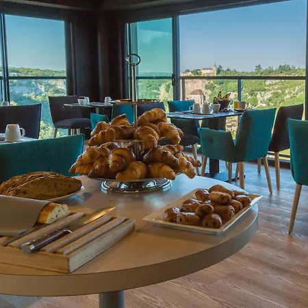 Logis - Le Belvedere - 2 Etoiles Et Restaurant 2*