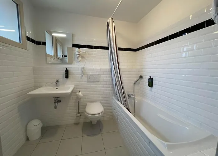 Logis - Le Belvedere - 2 Etoiles Et Restaurant