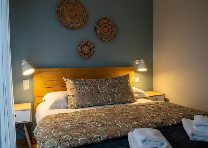 Hotel Logis - Le Belvedere - 2 Etoiles Et Restaurant