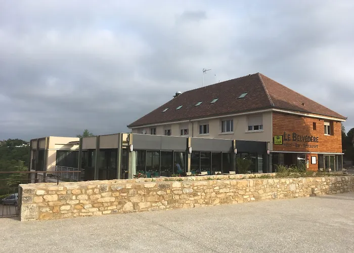 Hotel Logis - Le Belvedere - 2 Etoiles Et Restaurant 2*