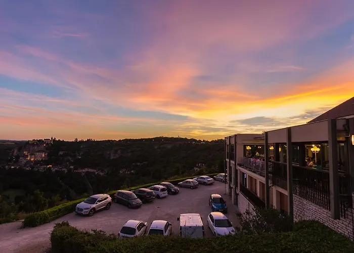 Logis - Le Belvedere - 2 Etoiles Et Restaurant Hotel