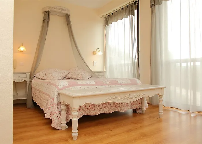 Hotel Logis - Le Belvedere - 2 Etoiles Et Restaurant Rocamadour