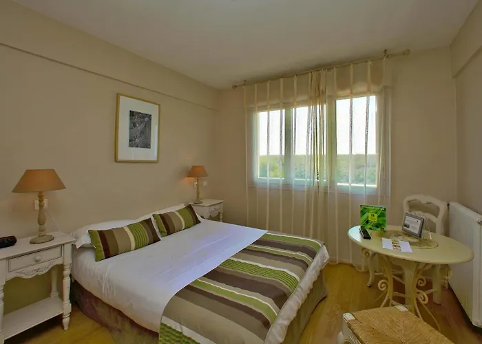 Logis - Le Belvedere - 2 Etoiles Et Restaurant Rocamadour