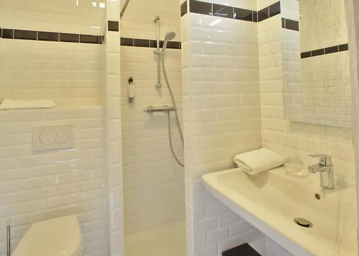 Hotel Logis - Le Belvedere - 2 Etoiles Et Restaurant Rocamadour